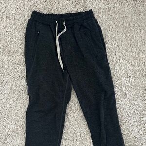 Men’s small Vuori joggers